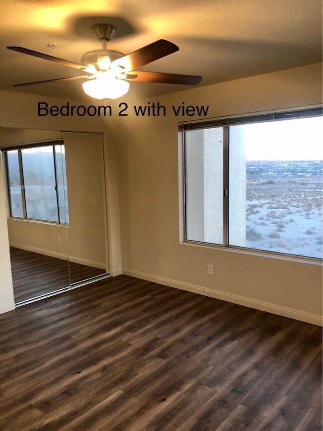 Building Photo - 2040 Mesquite Ln