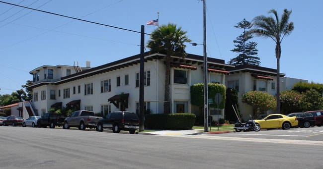 Building Photo - Upstairs 2 Bed 1 Bath at the Charming Vand...