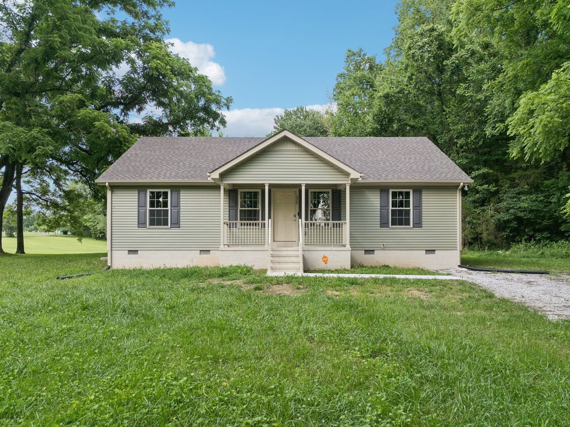 Primary Photo - 372 Summitville Rd