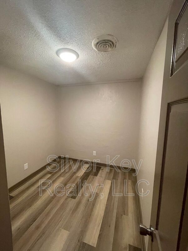 Foto del edificio - 1432 Niles Ferry Rd