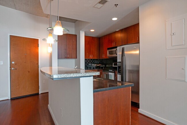 Foto del edificio - 361 17th St NW
