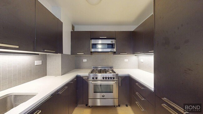 Foto del edificio - 222 E 39th St
