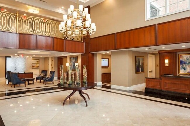 Foto del edificio - 6000 Royal Ct