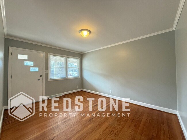 Foto del edificio - 2120 Young St