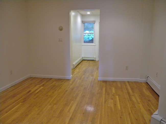 Hardwood floors - 20 N Astor St