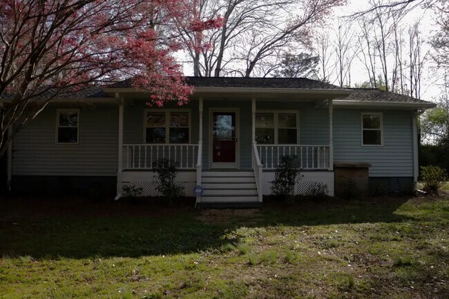 Foto del edificio - 3706 Candler Rd