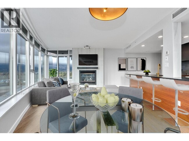 Photo du bâtiment - 1233 W Cordova St