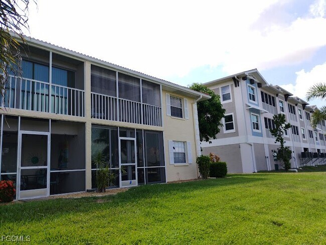 Foto del edificio - 5116 Coronado Pkwy
