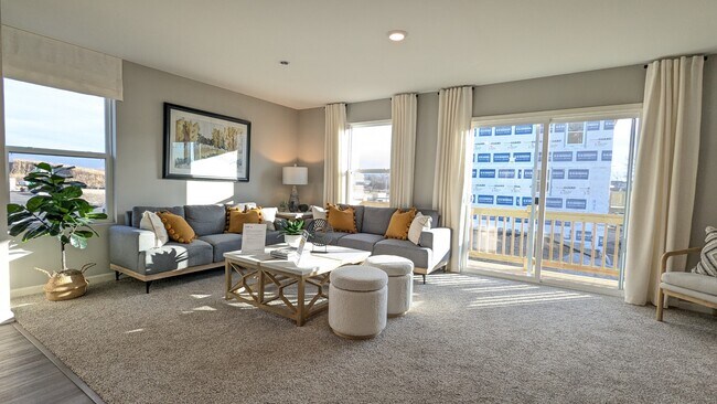 Building Photo - 1392 Foxglove Dr