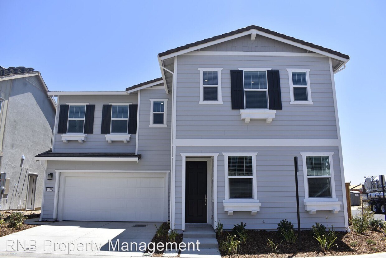 3 br, 2.5 bath House 4453 Sierra Pine Way House Rental in Rocklin