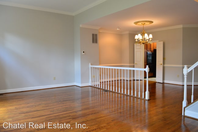 Building Photo - 3 br, 3 bath House - 1530 North Colonial T...
