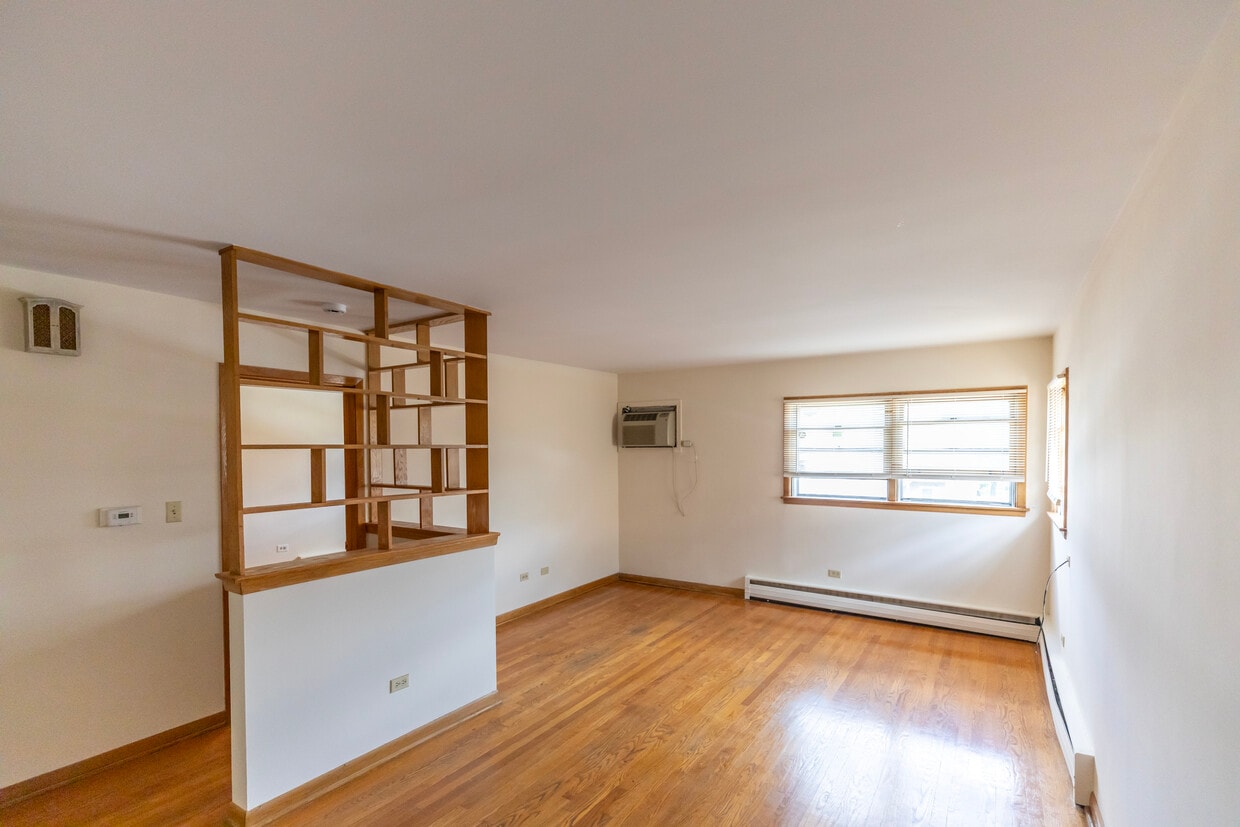 Foto principal - 1405 Harlem Ave
