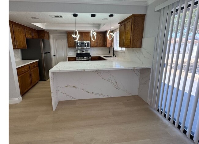 Foto del edificio - Beautifully Remodeled 3 Bed, 2 Bath $1,795.00