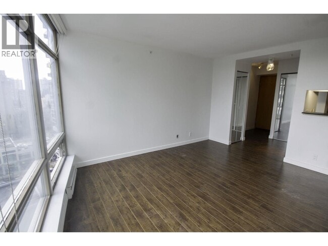 Building Photo - 1200 Alberni St