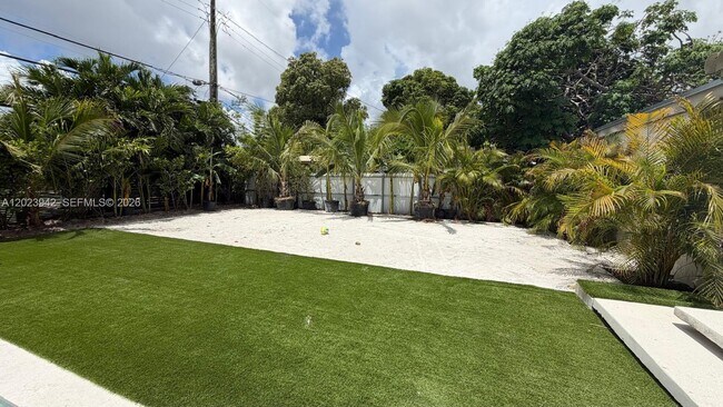 Foto del edificio - 3800 NW 12th St
