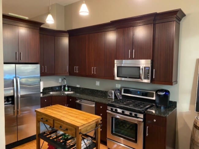 Photo - 812 W Van Buren St Apartment