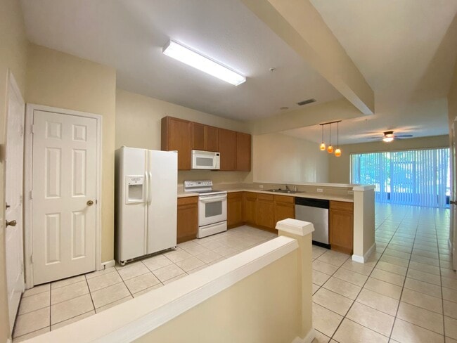 Building Photo - LAKEVIEW TOWNHOME FOR RENT - STONEBRIDGE C...