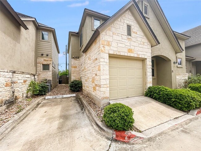 Building Photo - 13001 Hymeadow Dr