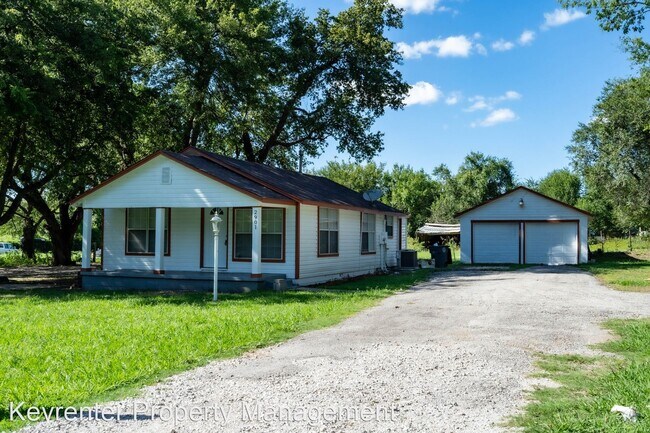 Foto del edificio - 3 br, 1.5 bath House - 2901 E 32nd St N