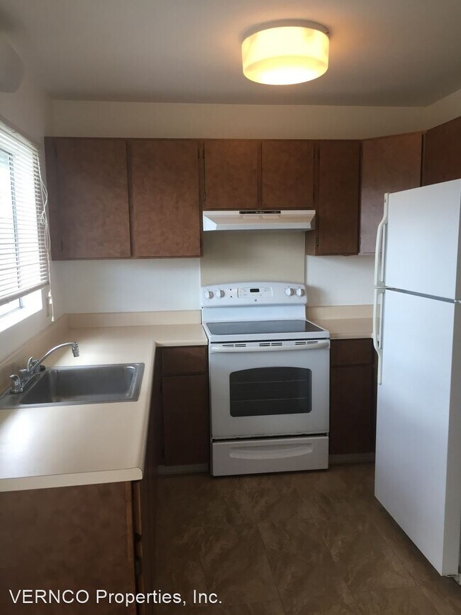 Building Photo - 2 br, 1 bath House - 94-424 Keaoopua St