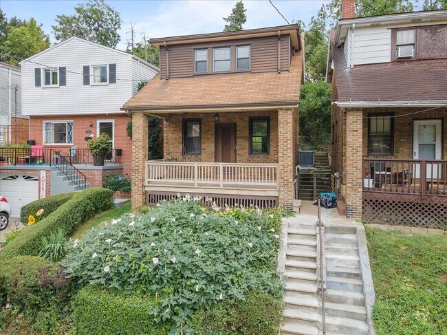 Foto del edificio - 3033 Brentwood Ave