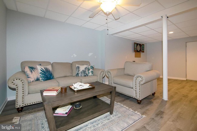 Foto del edificio - 119 Bayberry St