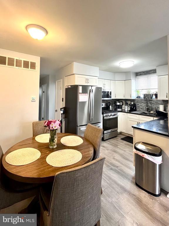 Building Photo - 4308 McMenamy St