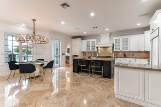 Building Photo - 1309 Middle River Dr