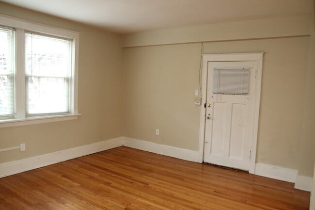 Building Photo - 6248 Delmar Blvd