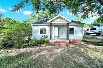 Building Photo - 203 N Love Chapel Rd