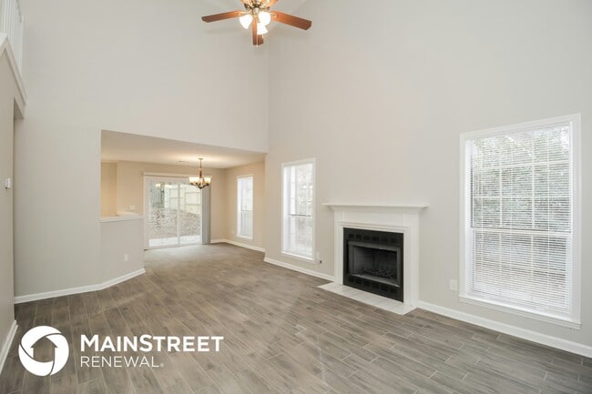 Building Photo - 3204 Rimrock Dr