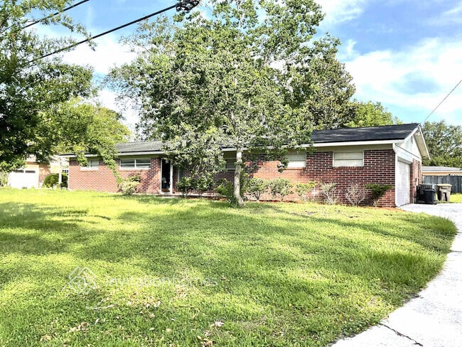 Building Photo - 4633 Waverly Ln