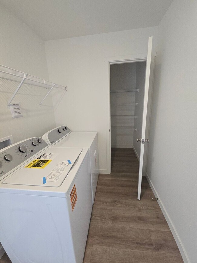 Building Photo - Beautiful, light-filled 3-bedroom, 2-bath home with an open-concept design and attached 2-car gar...