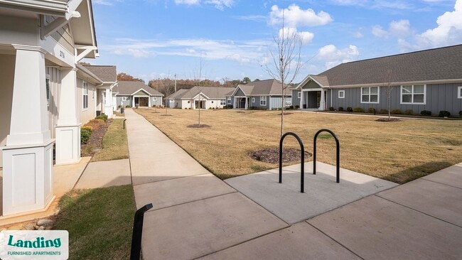 Foto del edificio - 1720 Rocky River Rd