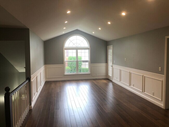 Foto del edificio - 3536 Oakmonte Blvd