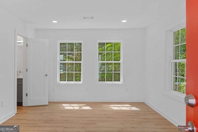 Foto del edificio - 237 Howard St NE