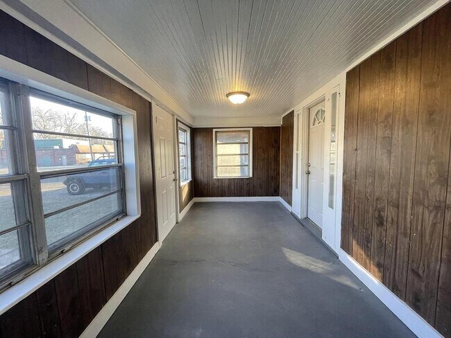 Building Photo - 3612 Orchard Ave