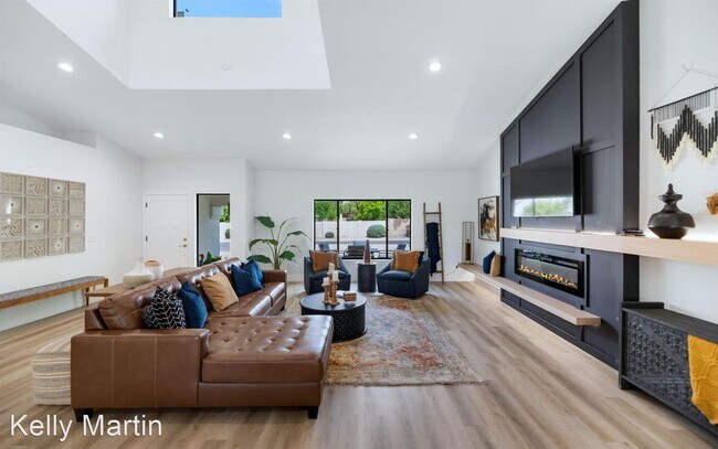 Foto del edificio - 3 br, 2 bath House - 10333 E Caron Street