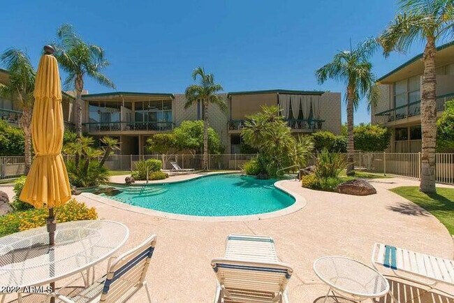 Foto del edificio - 334 W Medlock Dr