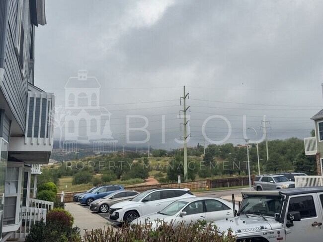 Foto del edificio - 2178 Giltshire Dr
