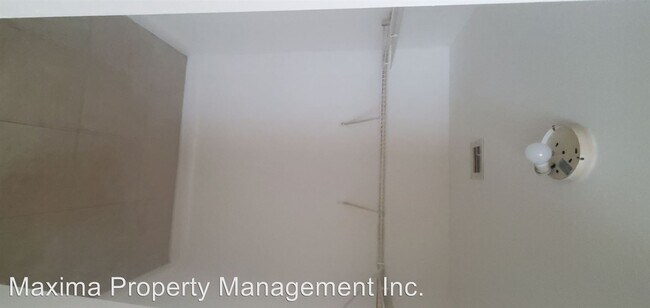 Building Photo - 120-840 SW 8th St