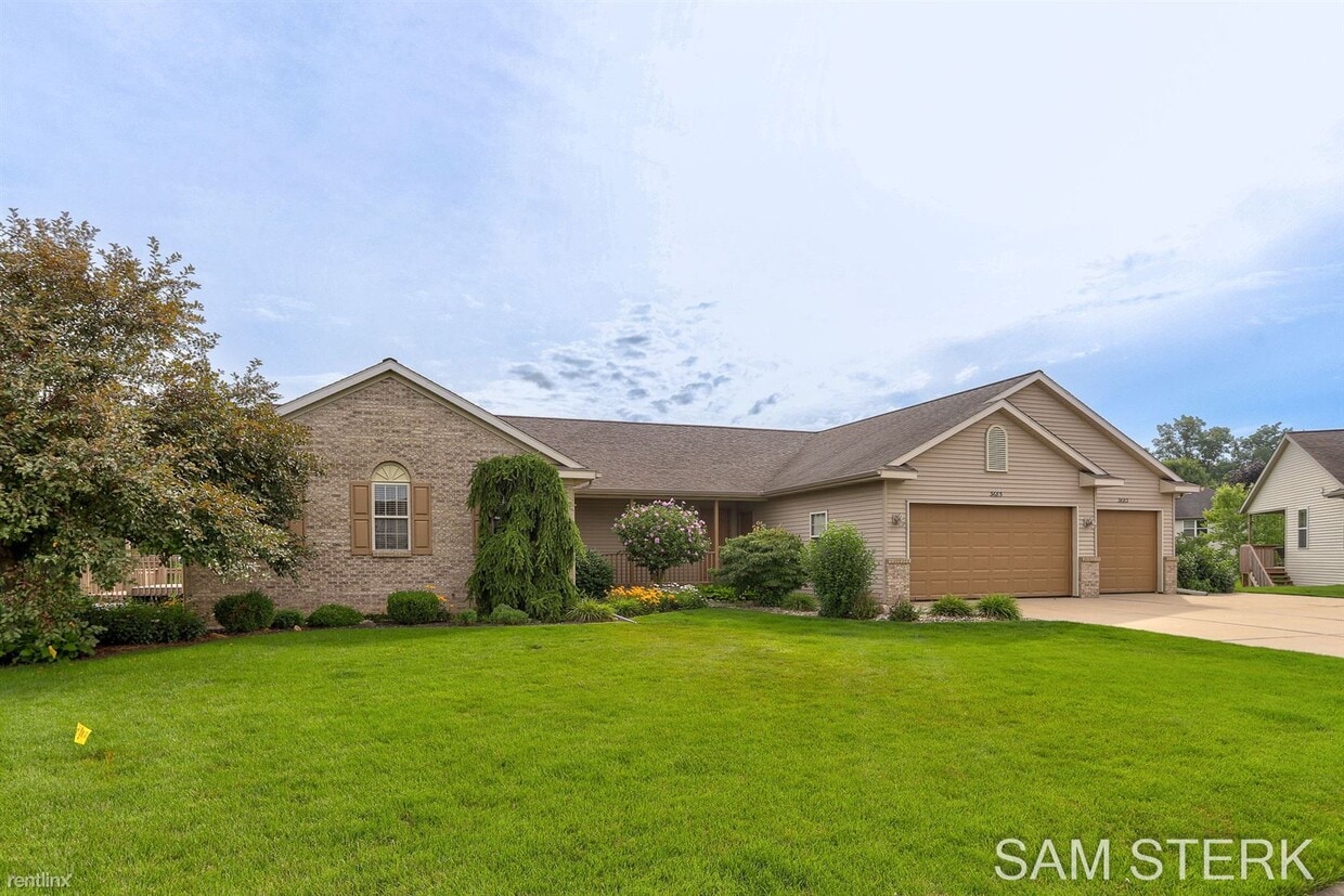 3685 Kinnrow Ct, Walker, MI 49534 Townhome Rentals in Walker MI