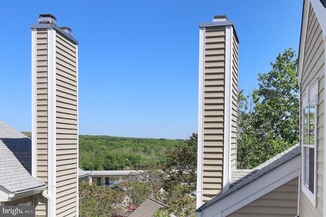 Building Photo - 422 Overlook Dr