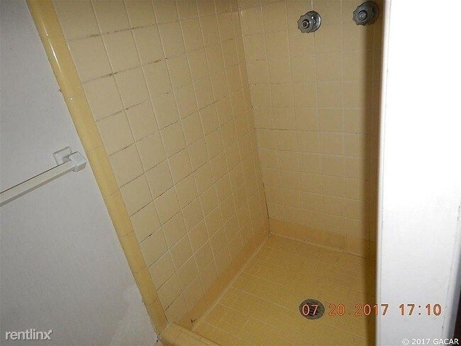 Foto del edificio - 3702 NW 22nd Pl