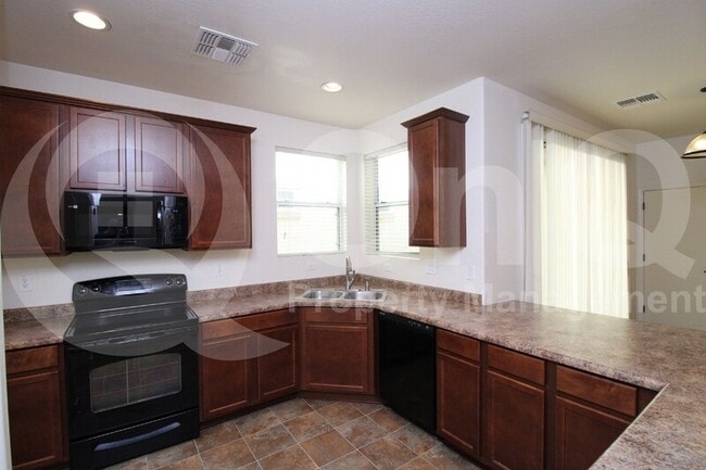 Building Photo - 3939 E Edna Dr