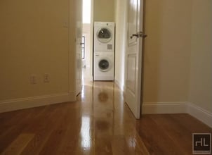 Building Photo - GORGEOUS MIDTOWN WEST 2 BEDROOM - WON'T LA...