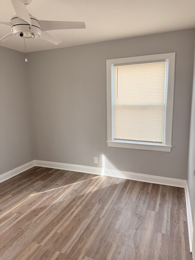 Foto del edificio - 4136 Virginia Ave