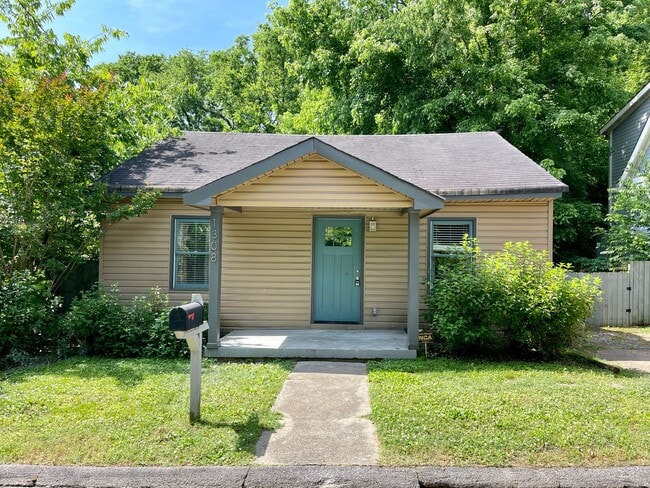 Building Photo - Charming East Nashville Cottage