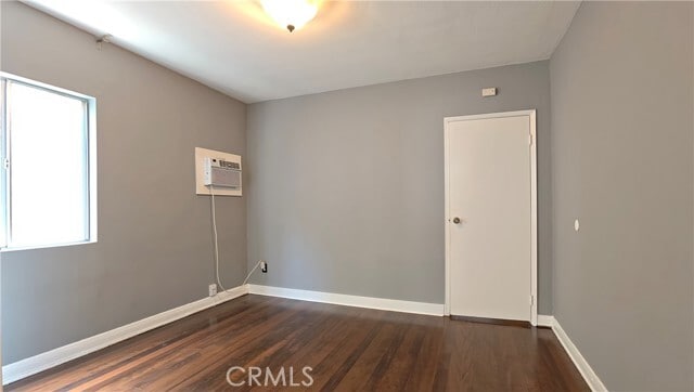 Building Photo - 707 El Centro St