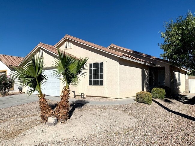 Building Photo - Charming, Stylish, & Affordable Single Sto...